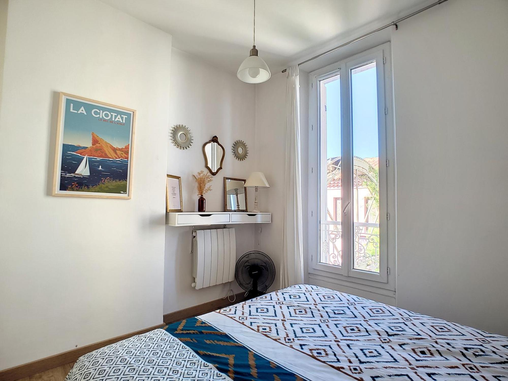 Casa Blue Sur Une Jolie Place Proche Du Vieux Port By Laconciergerie13 La Ciotat Exterior photo